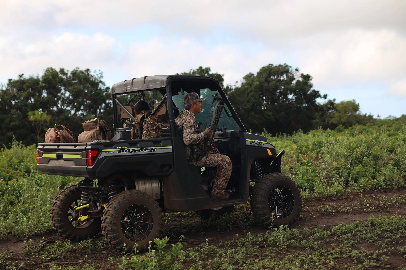 A guide operation at work on its home water, photographed by Bucks & Bones Outfitters in HI