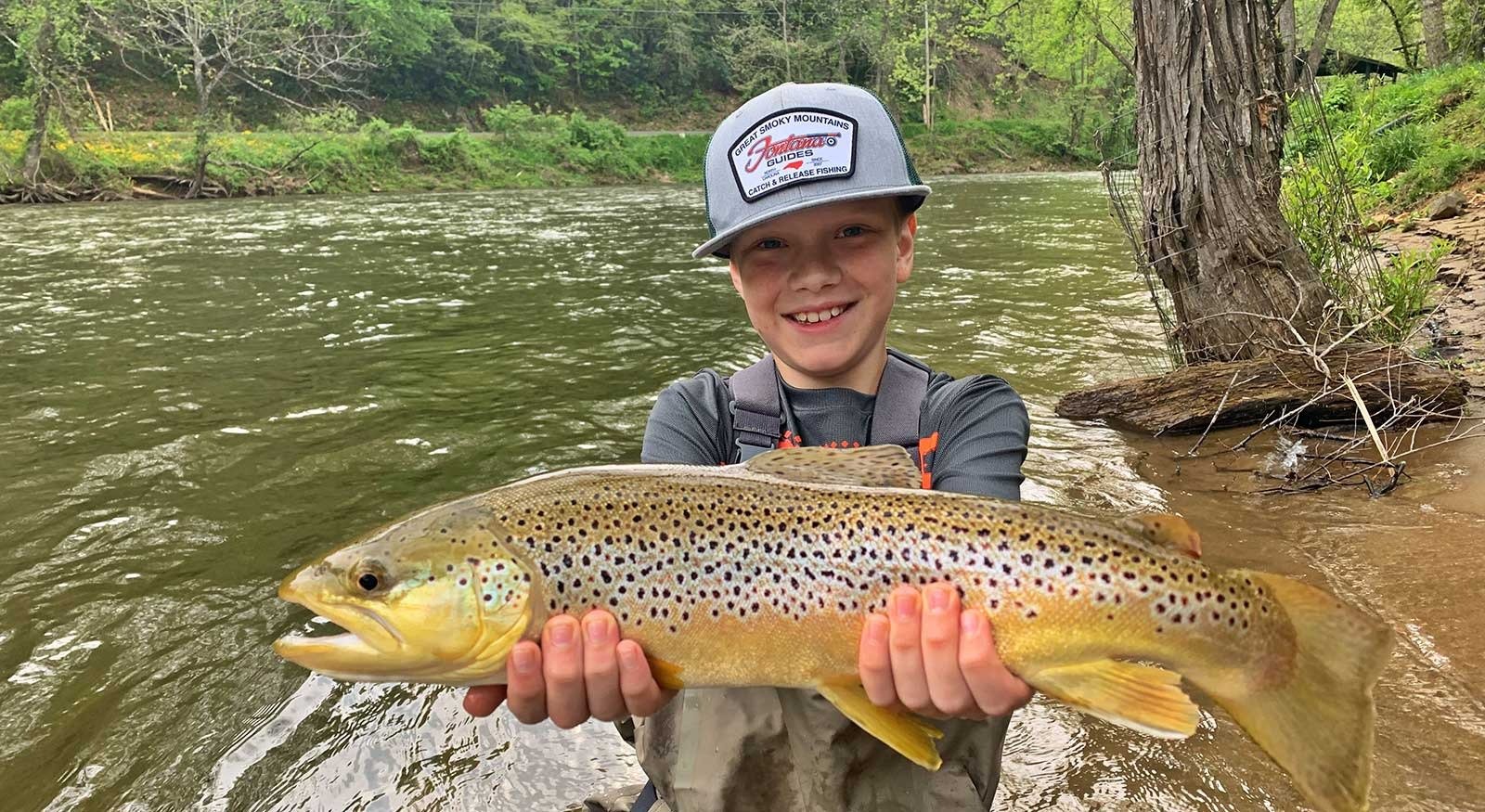 On the Little Tennessee River, photographed by Fontana Guides