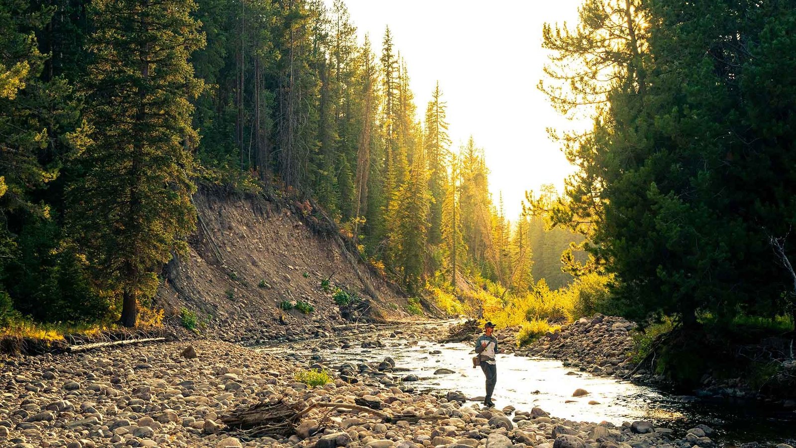 Jans Mountain Outfitters on the water in Utah