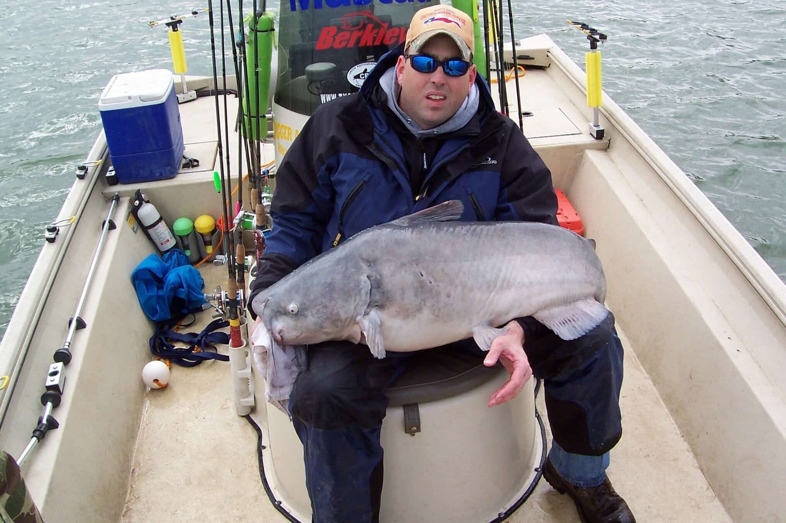 A guide at work during a trip, photographed by North Texas Catfish Guide Service in TX